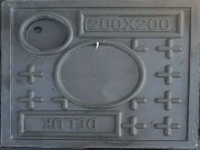 What are the specifications of composite manhole covers? 